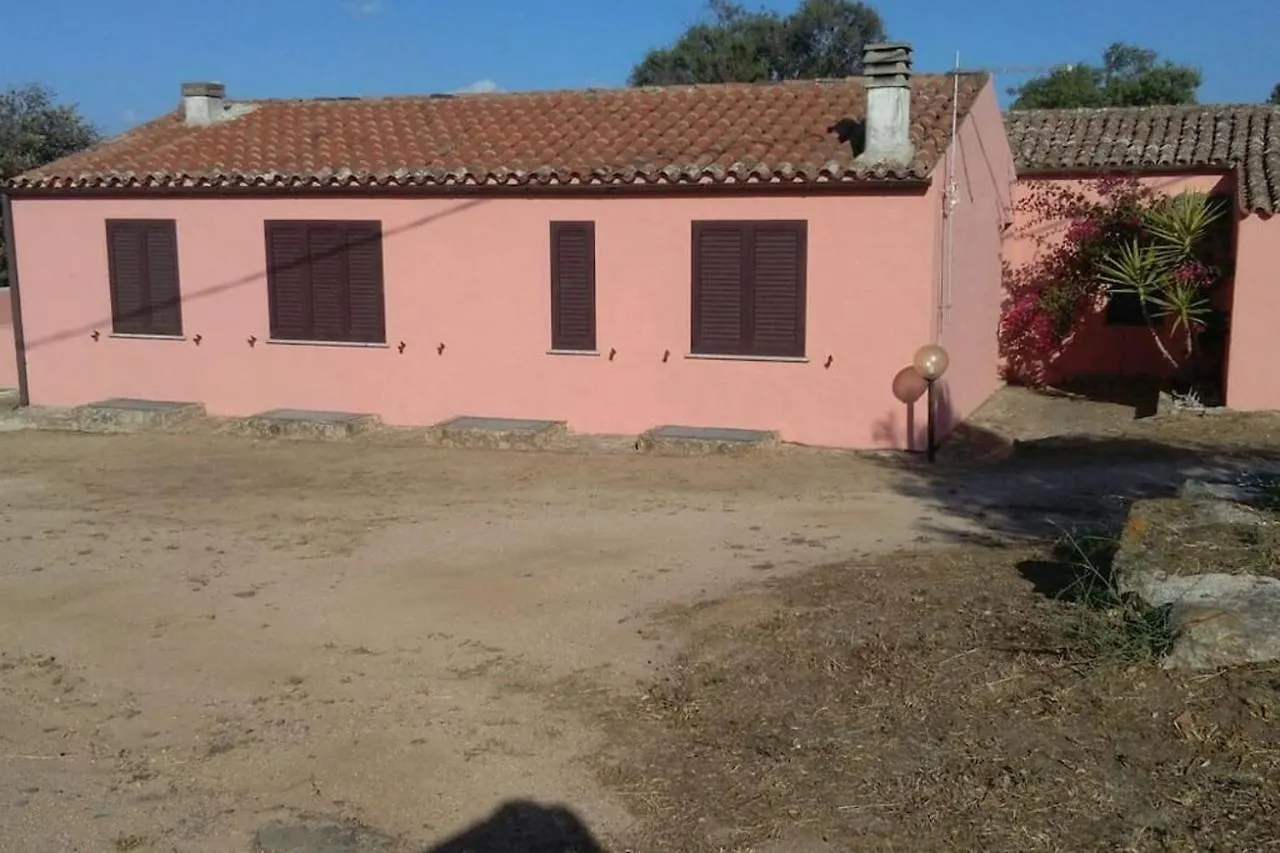 Bed & Breakfast Lu Lisandru Telti